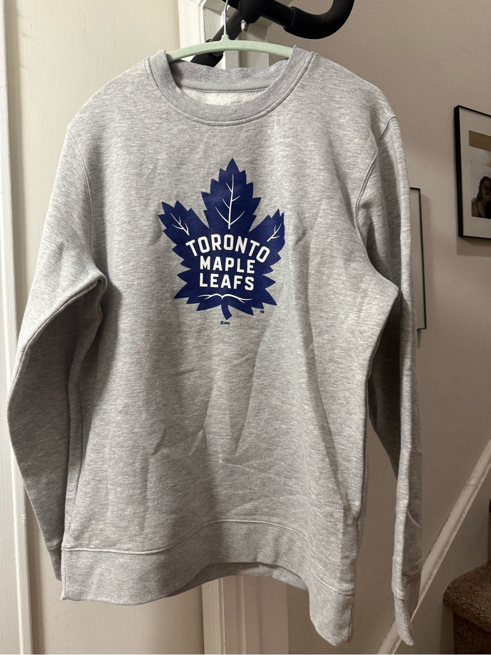 Toronto Maple Leafs Gray Crewneck Sweatshirt with Blue Logo